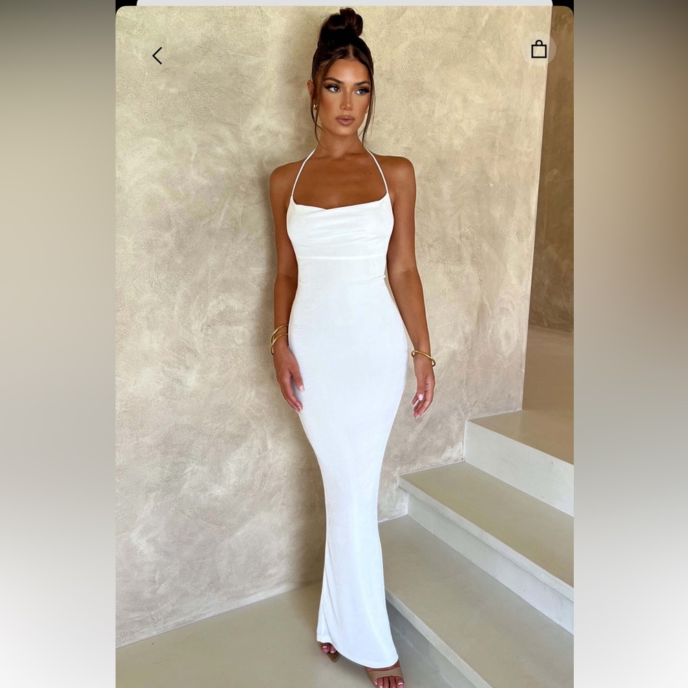 Chic Strapless White Evening Gown